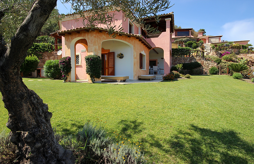 appartamento con giardino e splendida vista su Tavolara Sardegna
